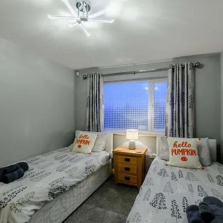 3 Bed In 66717