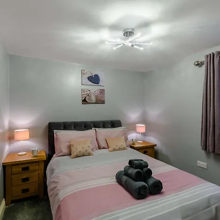 3 Bed In 66717 בית נופש *